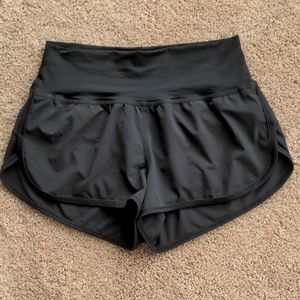 Lululemon drop it low short